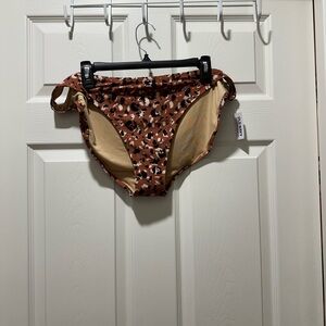 NWT Mid Rise Bikini Bottom